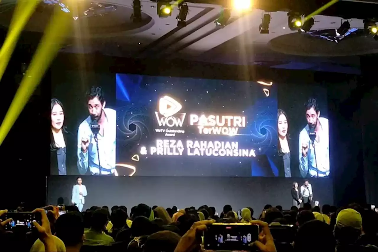 Dapat Penghargaan Pasutri Terwow Bersama Prilly Latuconsina, Reza Rahadian Singgung World Ethics