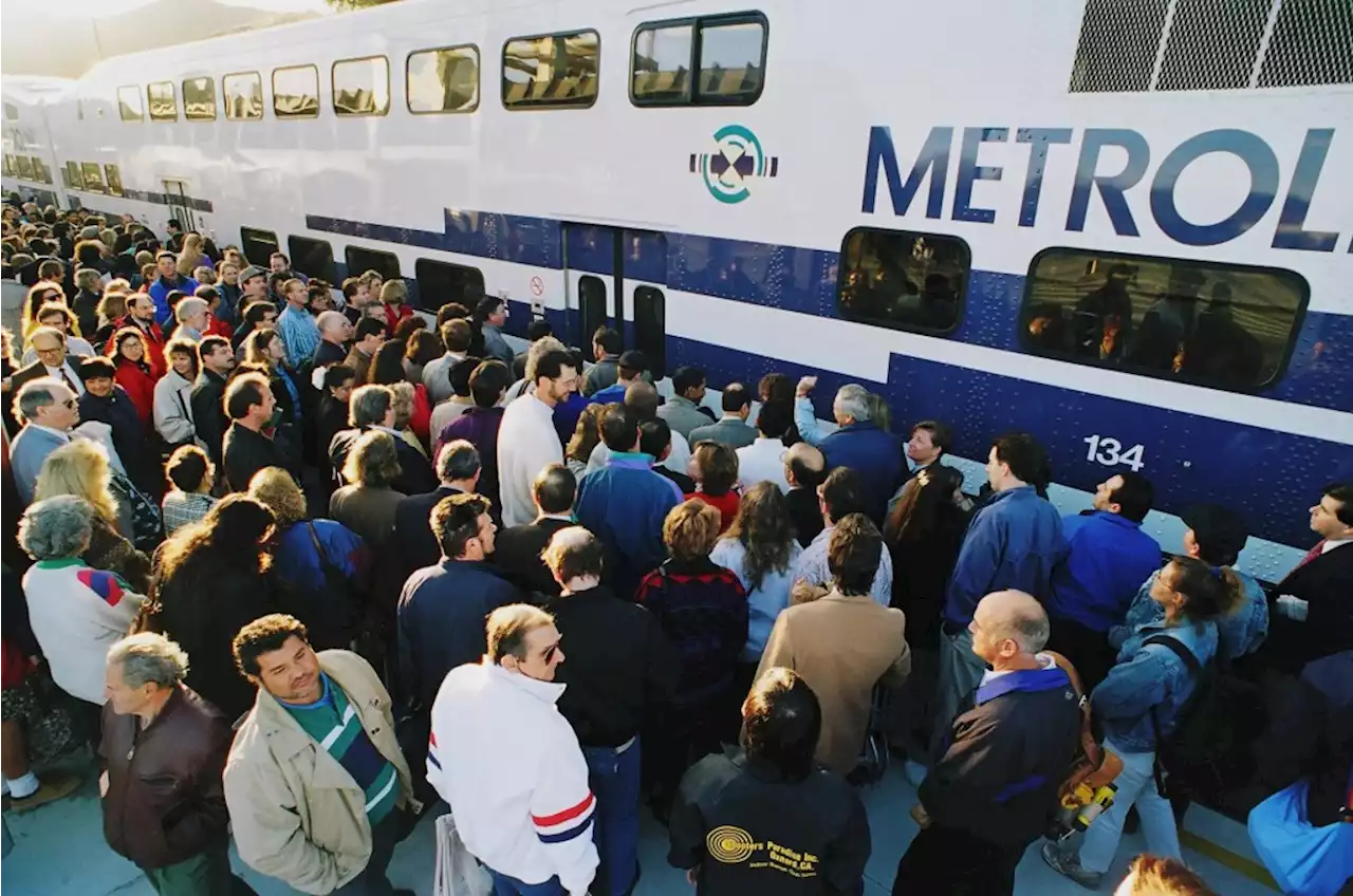 Metro adds $1.6M and a new schedule for Metrolink’s Antelope Valley Line