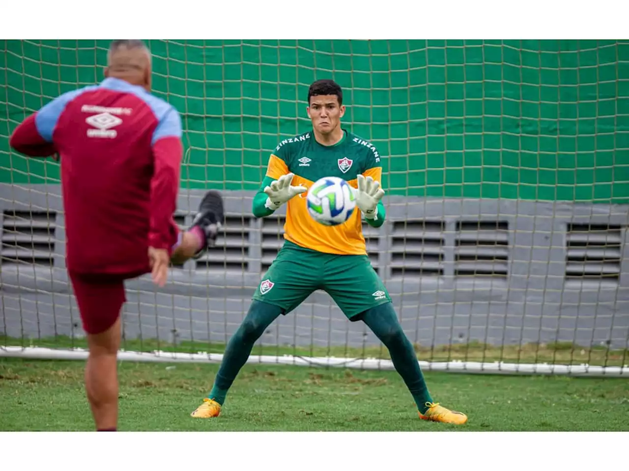 Fluminense: Pedro Rangel substitui Fábio contra Cuiabá e faz sétimo jogo na carreira como profissional