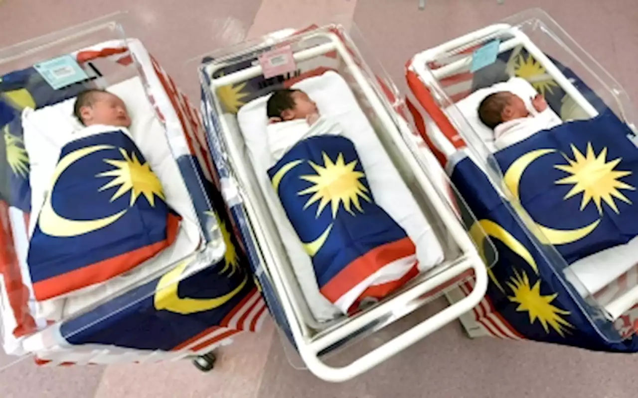 Perak-born woman becomes Malaysian citizen at 68, fulfilling late husband’s wishes