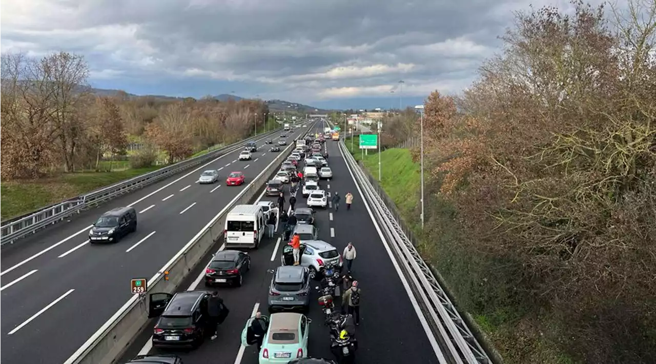 Incidente stradale sull'A1 Firenze, due morti e due feriti gravi