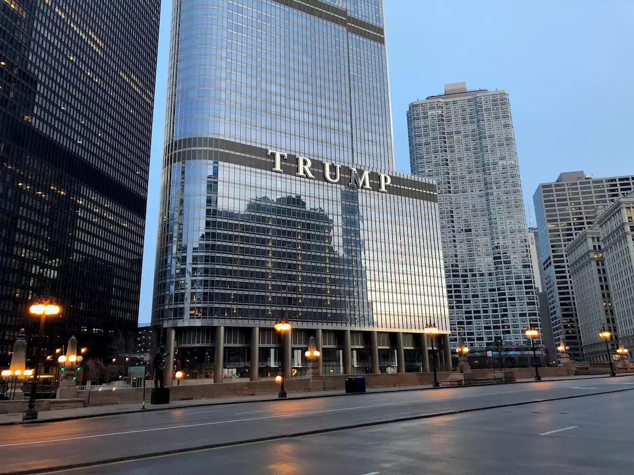 Water discharge from Trump Tower into Chicago River continues to break rules, Illinois attorney general alleges