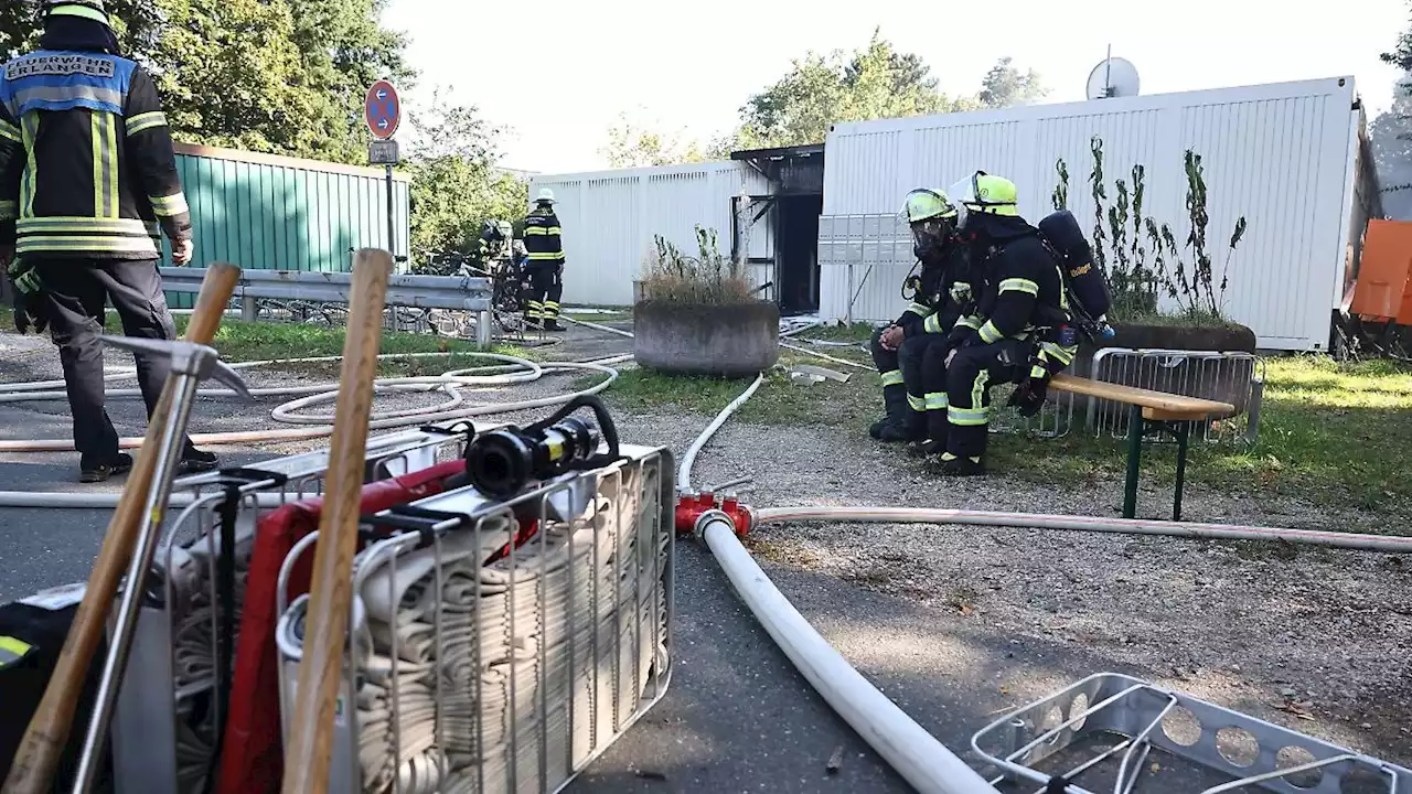 Verdächtiger nach Feuer in Flüchtlingsunterkunft in Klinik