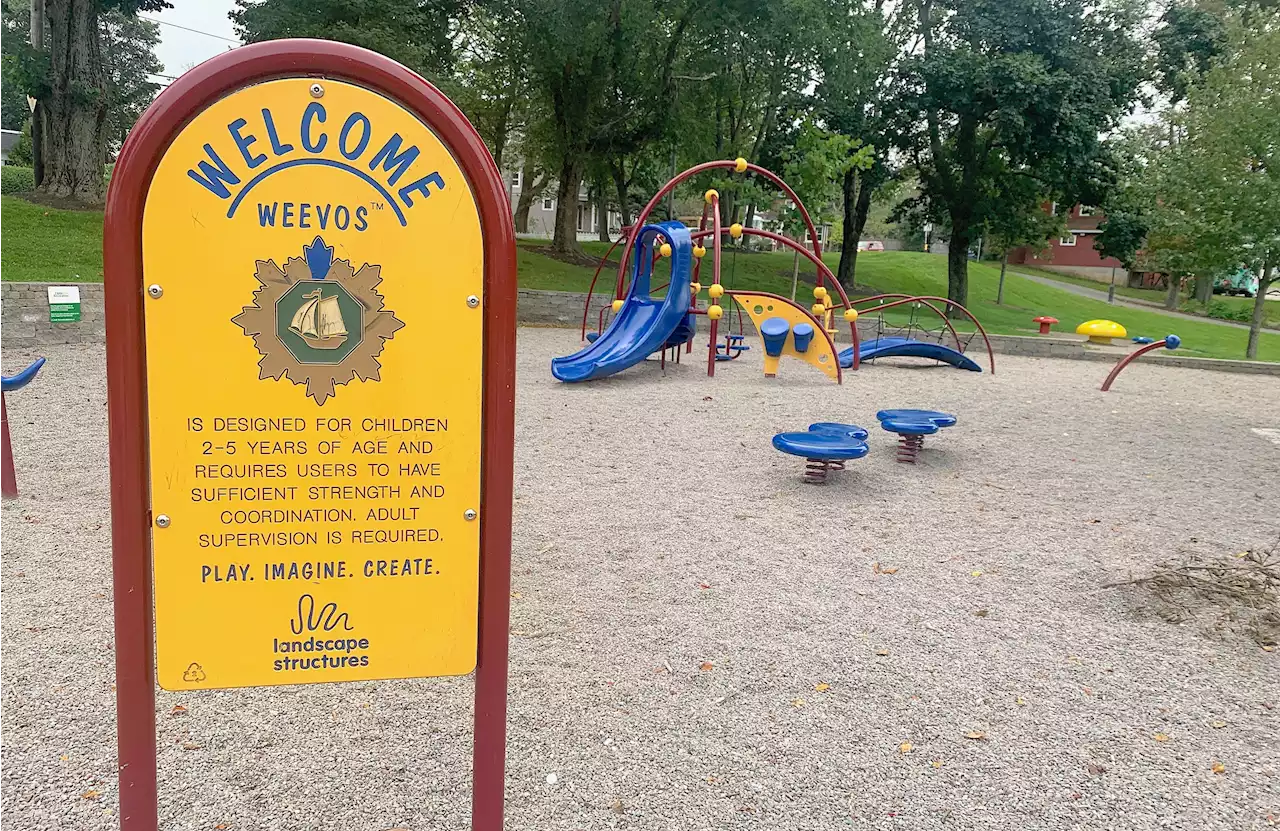 Disability advocate calls Sydney's Wentworth Park playground sign discriminatory