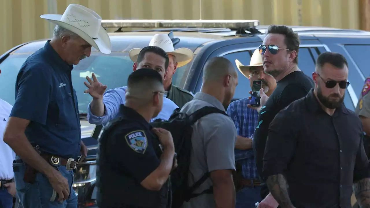 Elon Musk wades into debate on US immigration as he visits Mexico border