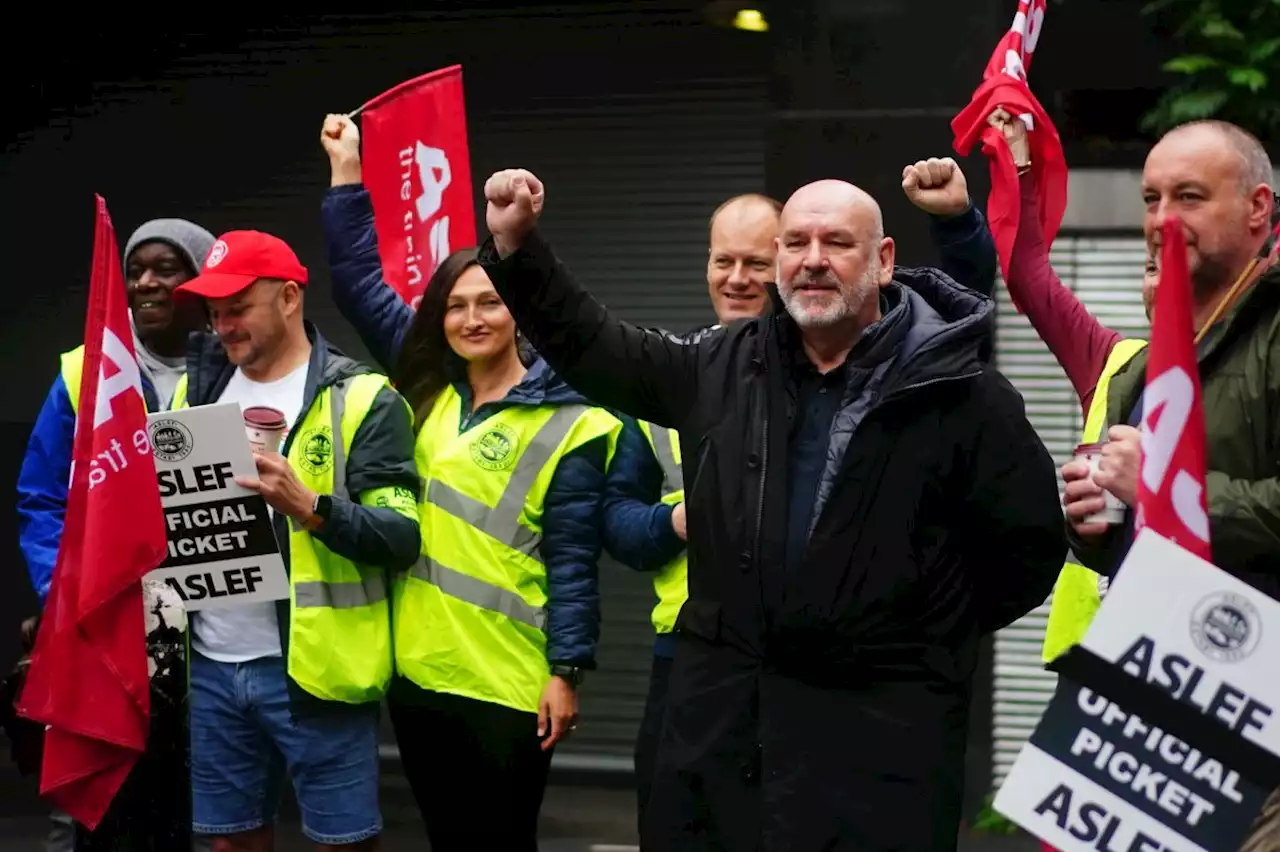 Train strikes set to disrupt Christmas as walkout begins this weekend