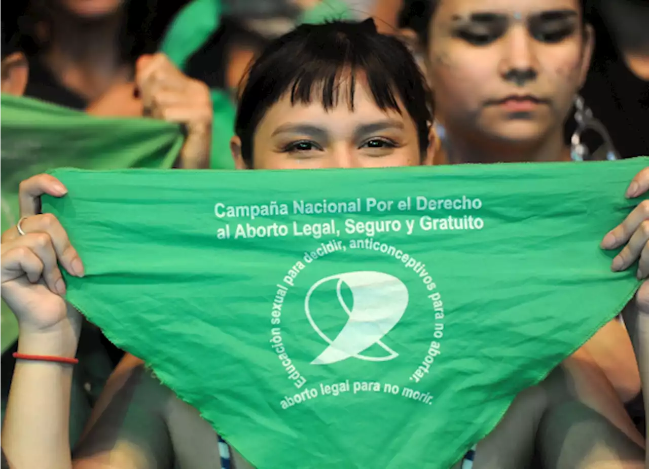 Frente Amplio por México apoyaría la despenalización de aborto