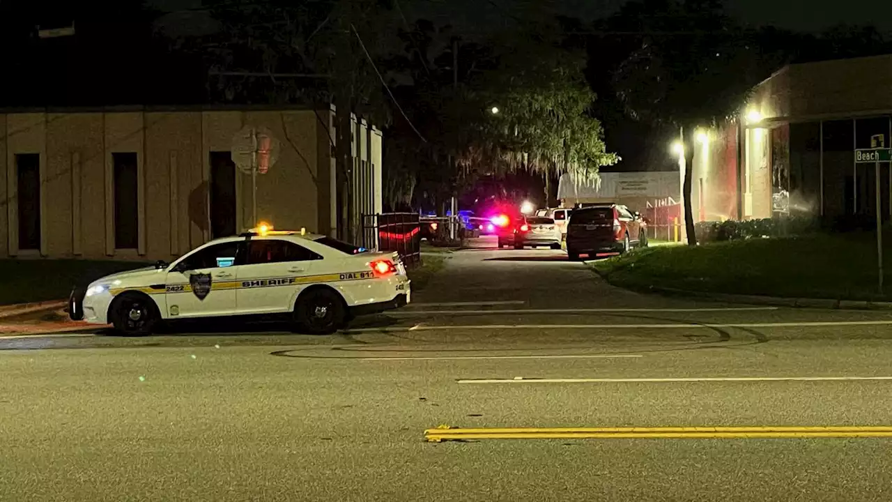 Pregnant woman shot outside Jacksonville music studio