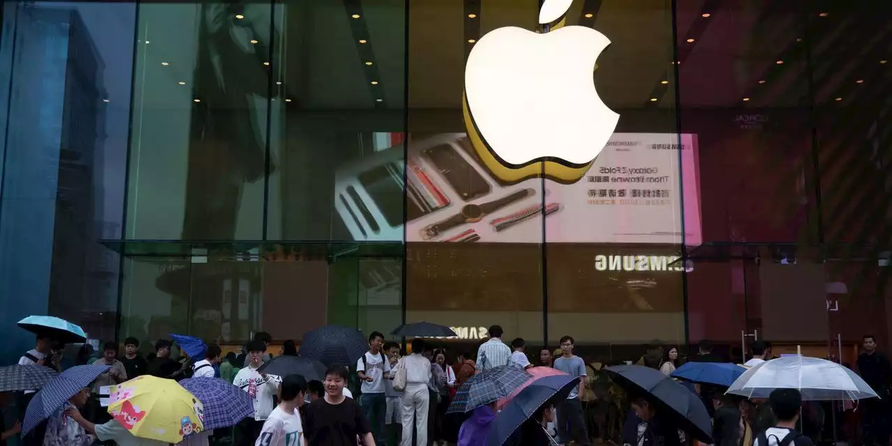 | Apple, China Met to Discuss Beijing’s Crackdown on Western Apps