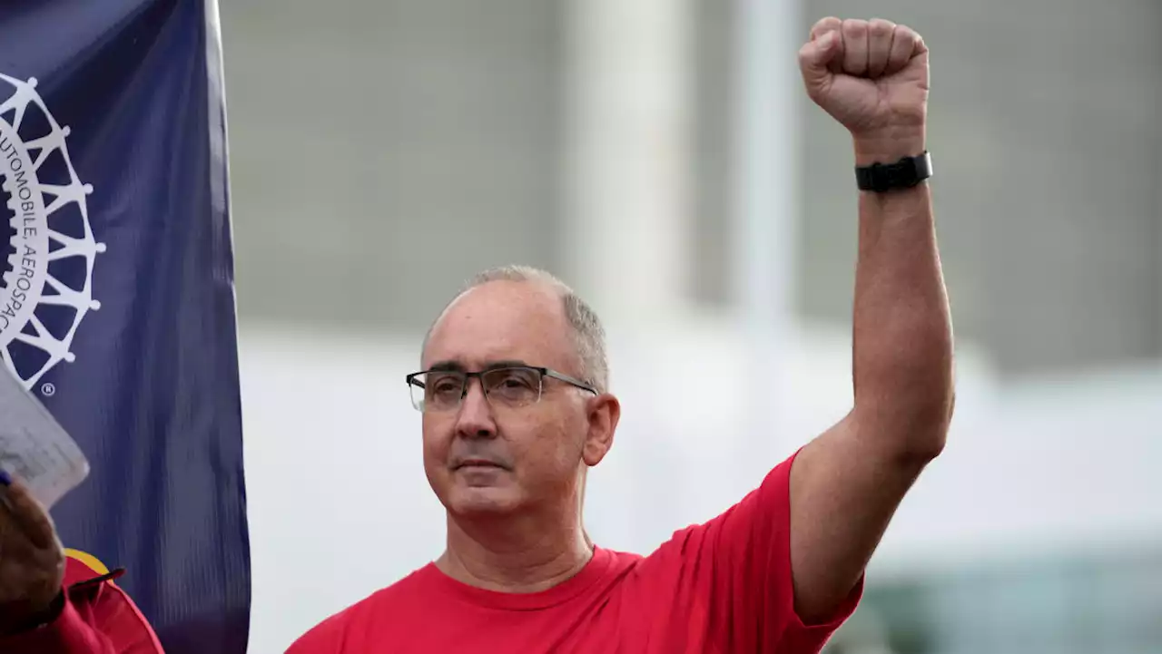 UAW president plans to expand strikes against Ford, GM