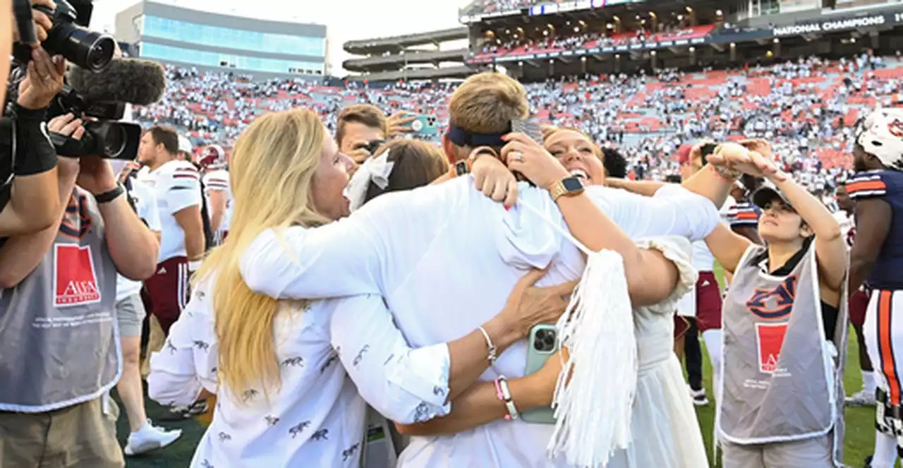 A timeline of Hugh Freeze’s first gameday as Auburn’s head coach