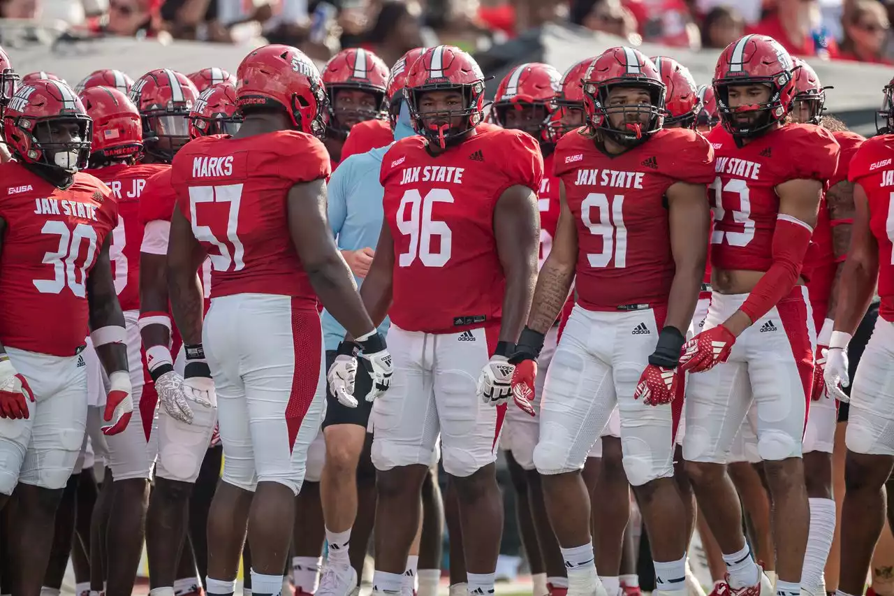 Jax State rumbles to 49-3 win over East Tennessee State