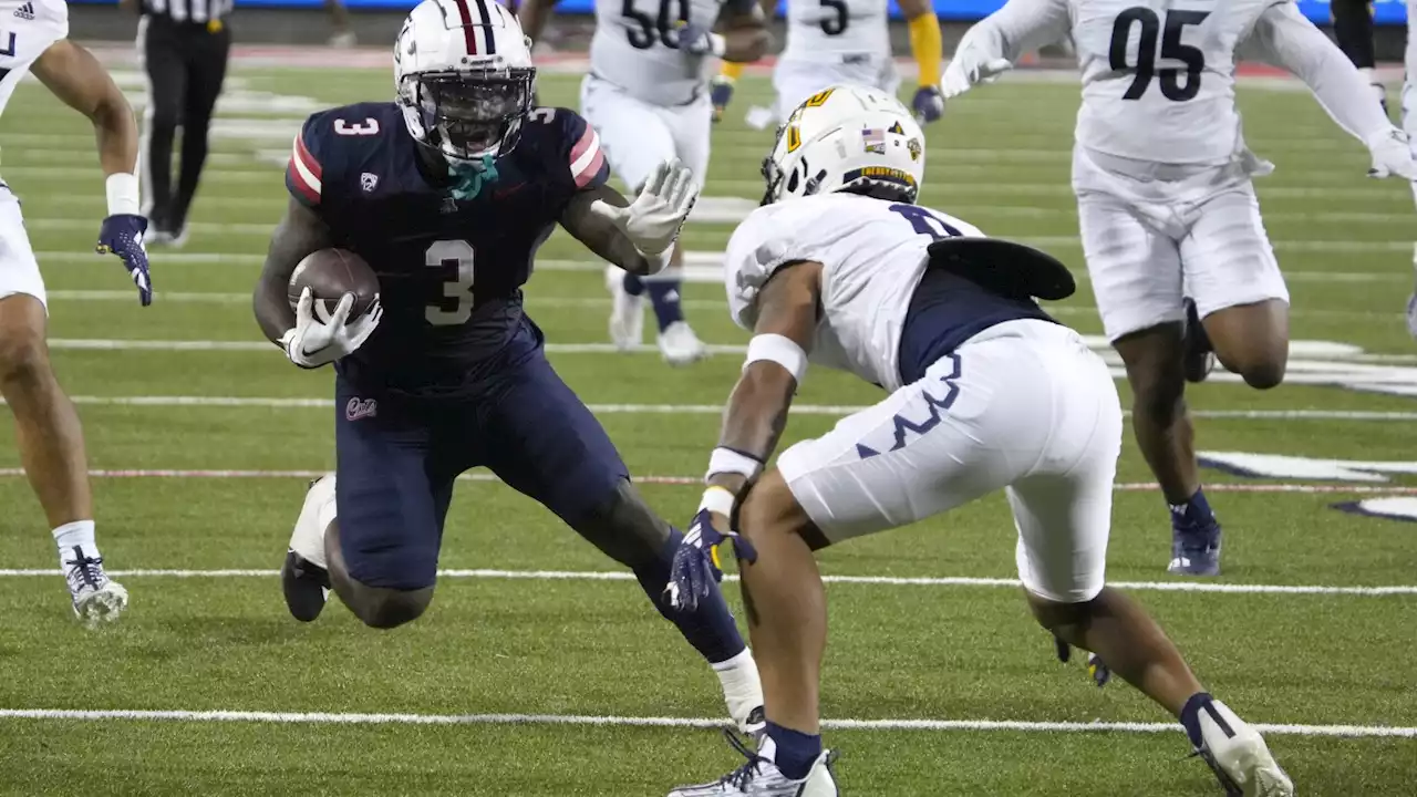 Arizona pulls away in second half to beat Northern Arizona 38-3