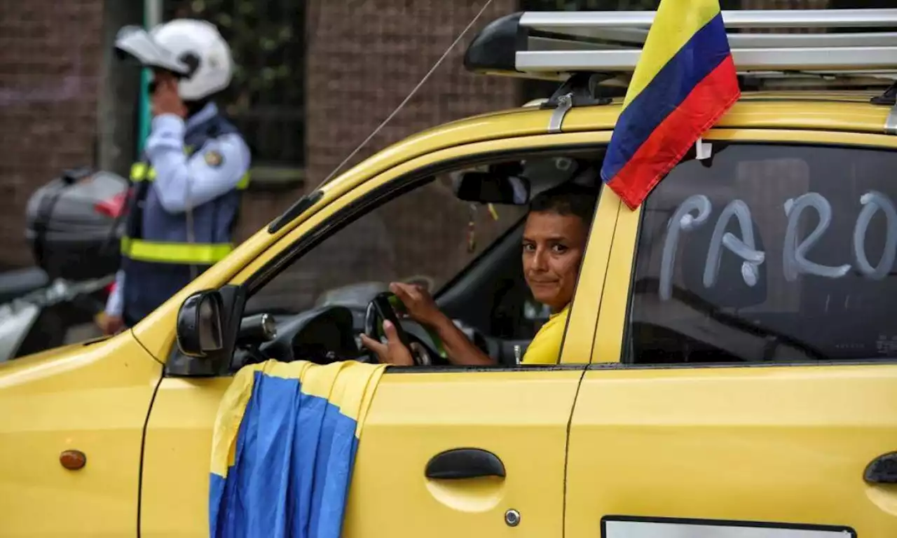 Expertos creen que subsidio de gasolina para taxistas le mete reversa a la transición