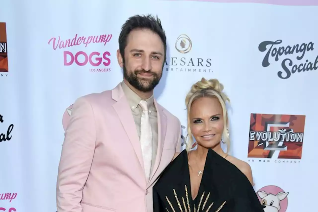 Kristin Chenoweth Marries Josh Bryant During Romantic Ceremony in Texas