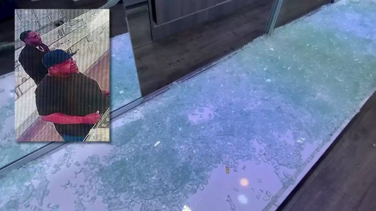 VIDEO: El Monte jewelry store employees fight off attempted smash-and-grab robbers