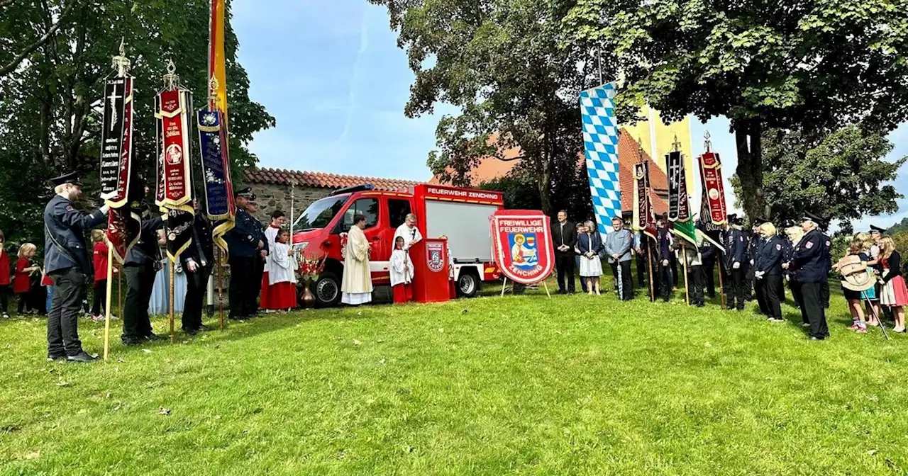 Segen fürs Zenchinger Feuerwehr-Fahrzeug