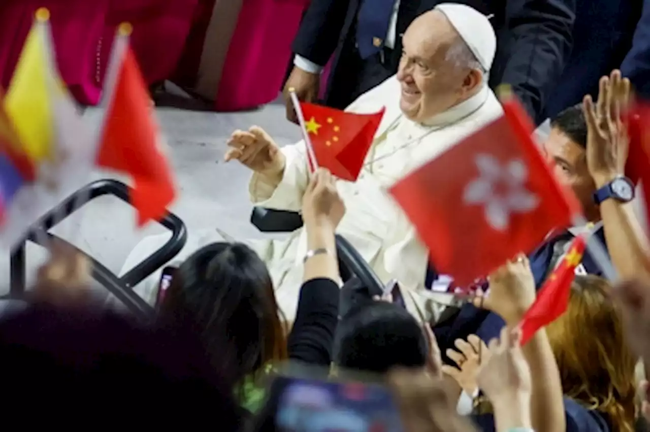 In overture to China, pope sends greetings to a 'noble' people