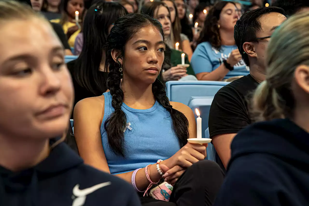 Students criticize the University of North Carolina's response to an active shooter emergency