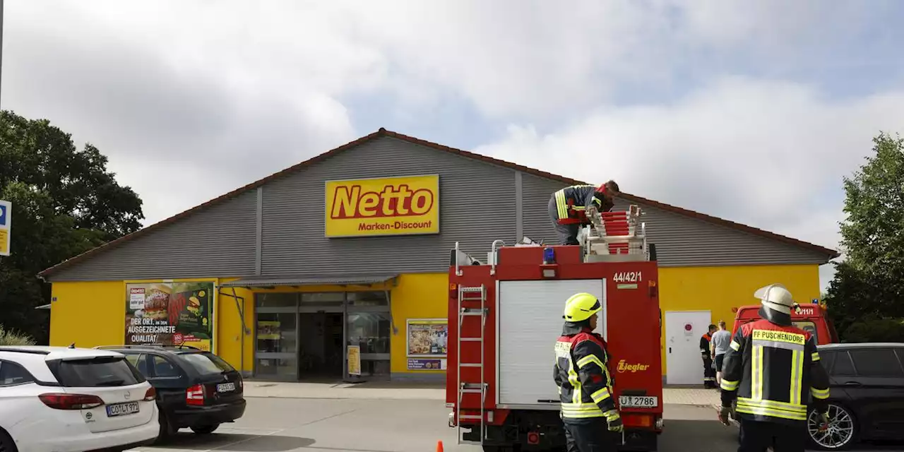 Beim Supermarkt-Einbruch übers Dach: Täter erbeuten tausende Euro