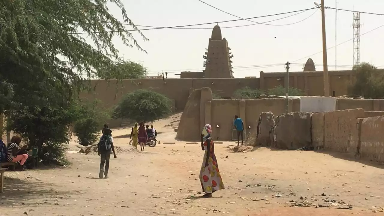 Blocus de Tombouctou au Mali: plus de 30 000 déplacés, augmentation des prix, déni des autorités