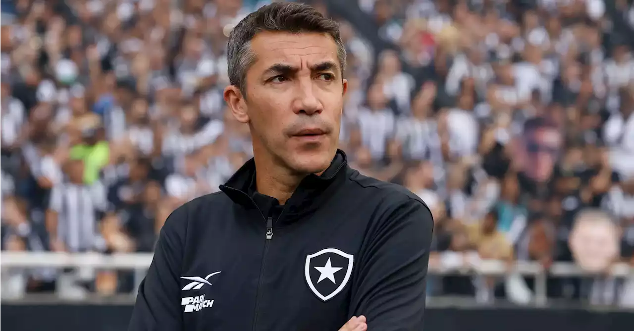 Bruno Lage coloca lugar à disposição no Botafogo