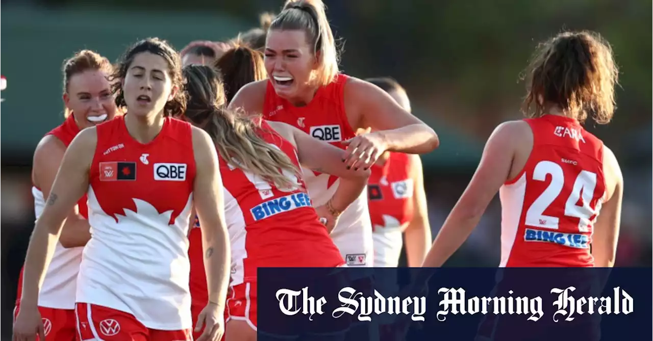 Swans land first AFLW win with upset over crosstown rivals GWS