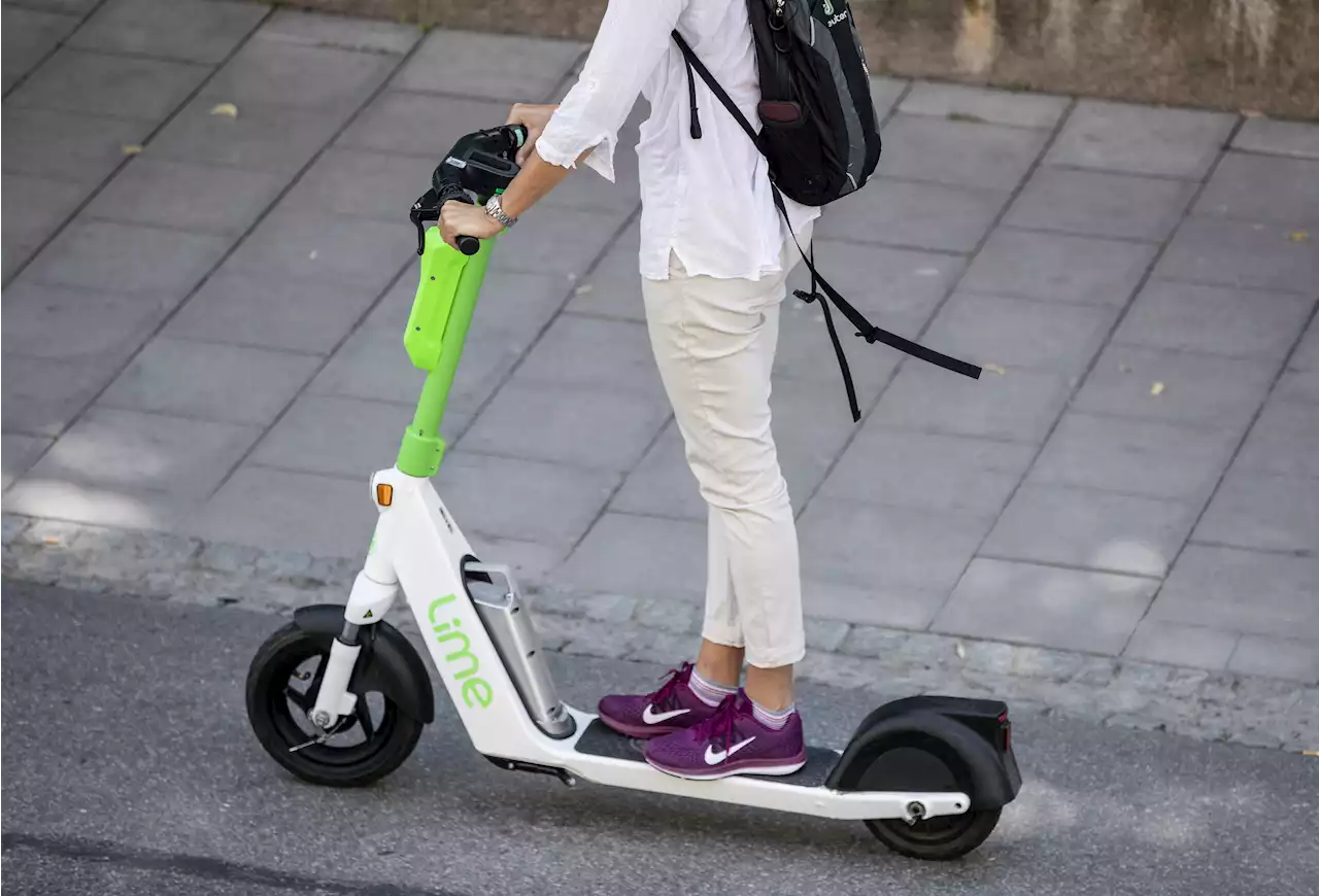 INSÄNDARE: Alla vet att det är förbjudet att köra elsparkcykel på trottoarerna