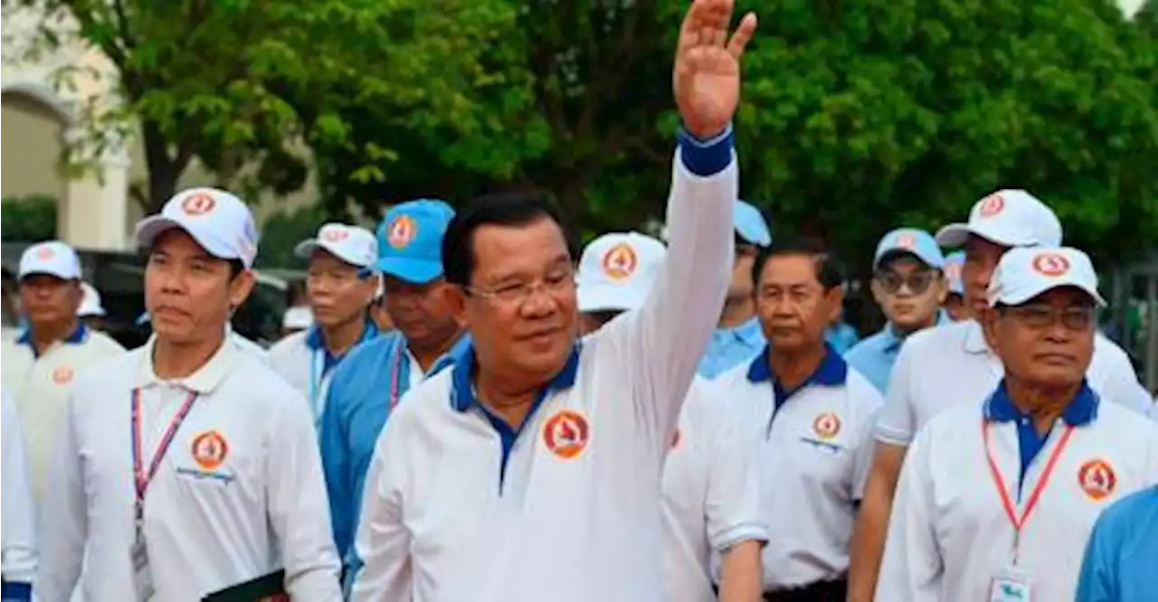 Hun Sen back on Facebook after long-running row