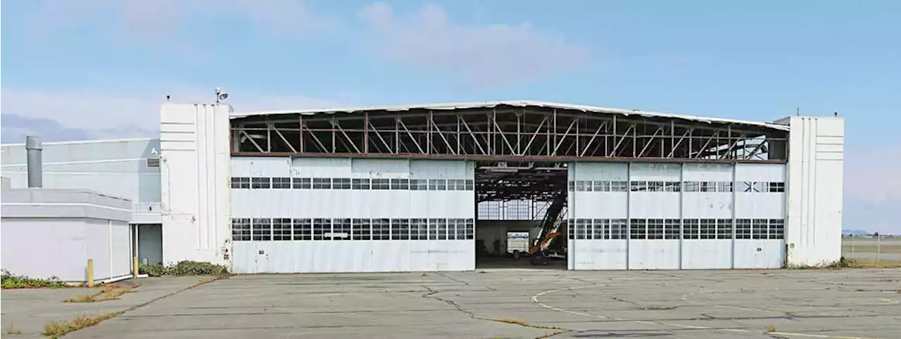 Second World War-era hangar being torn down at YYJ