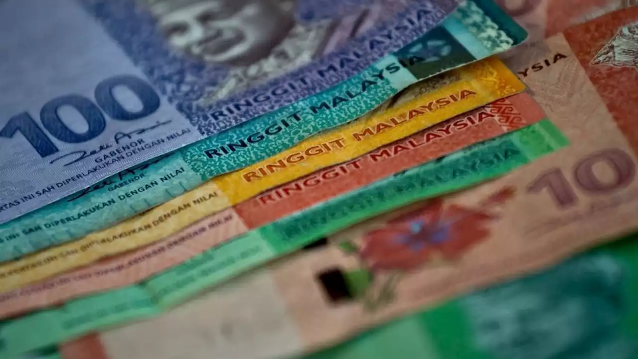 Explainer: Why has the Malaysian ringgit stayed weak and what effect does it have on Singapore?