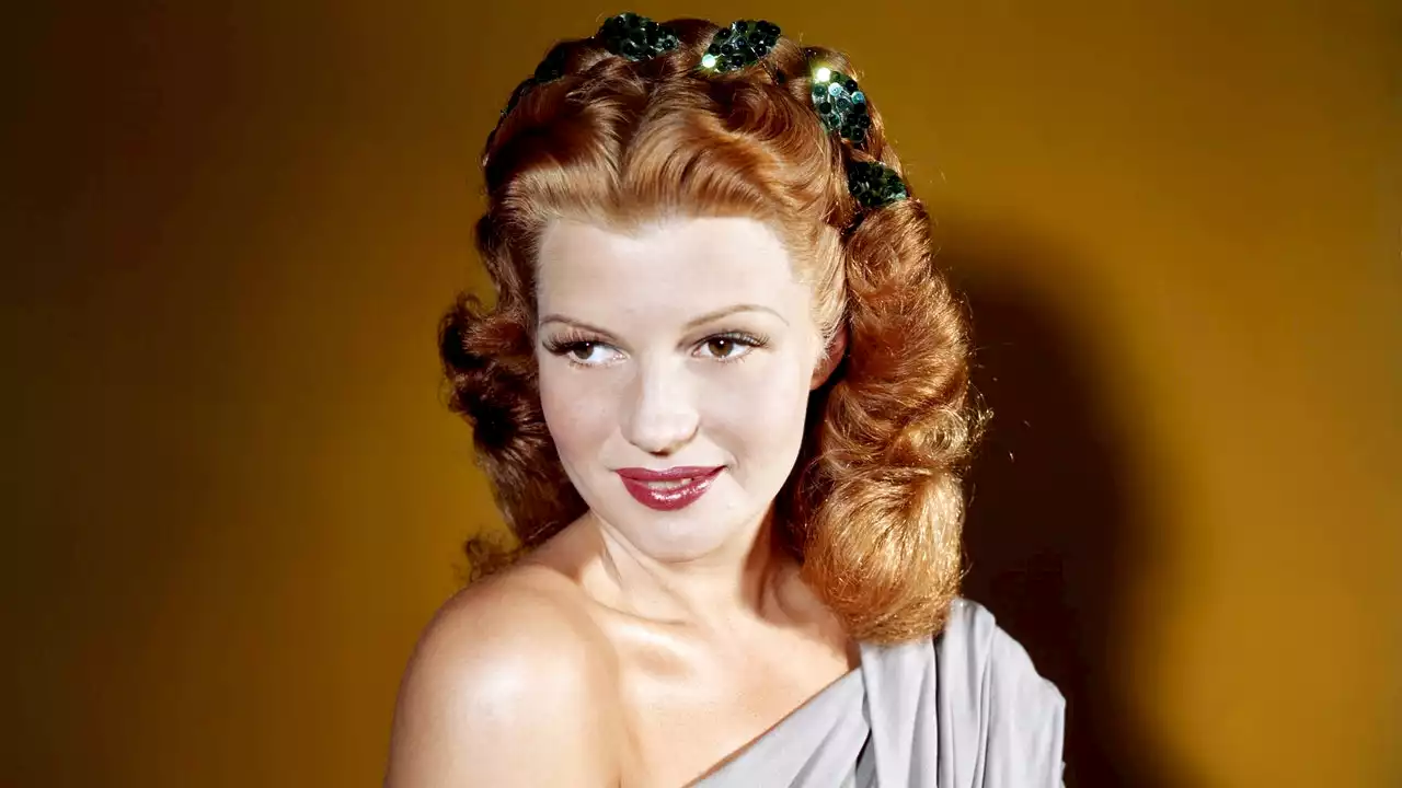 Les leçons de beauté intemporelles de Rita Hayworth