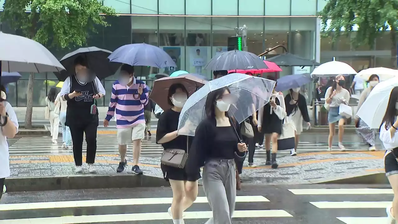 [날씨] 전국 대부분 비 조금...낮에는 30℃ 웃도는 늦더위