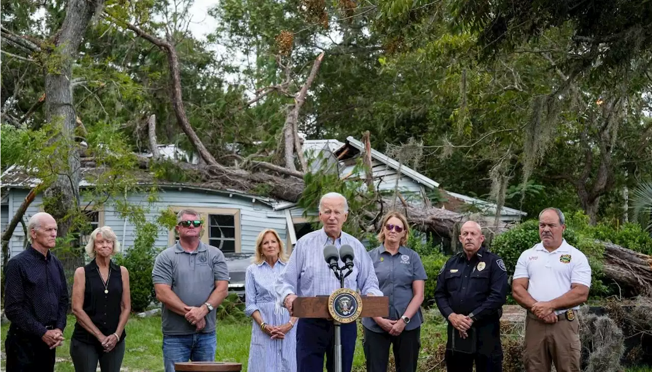 Joe Biden recorre zona devastada por huracán 'Idalia' y promete ayuda