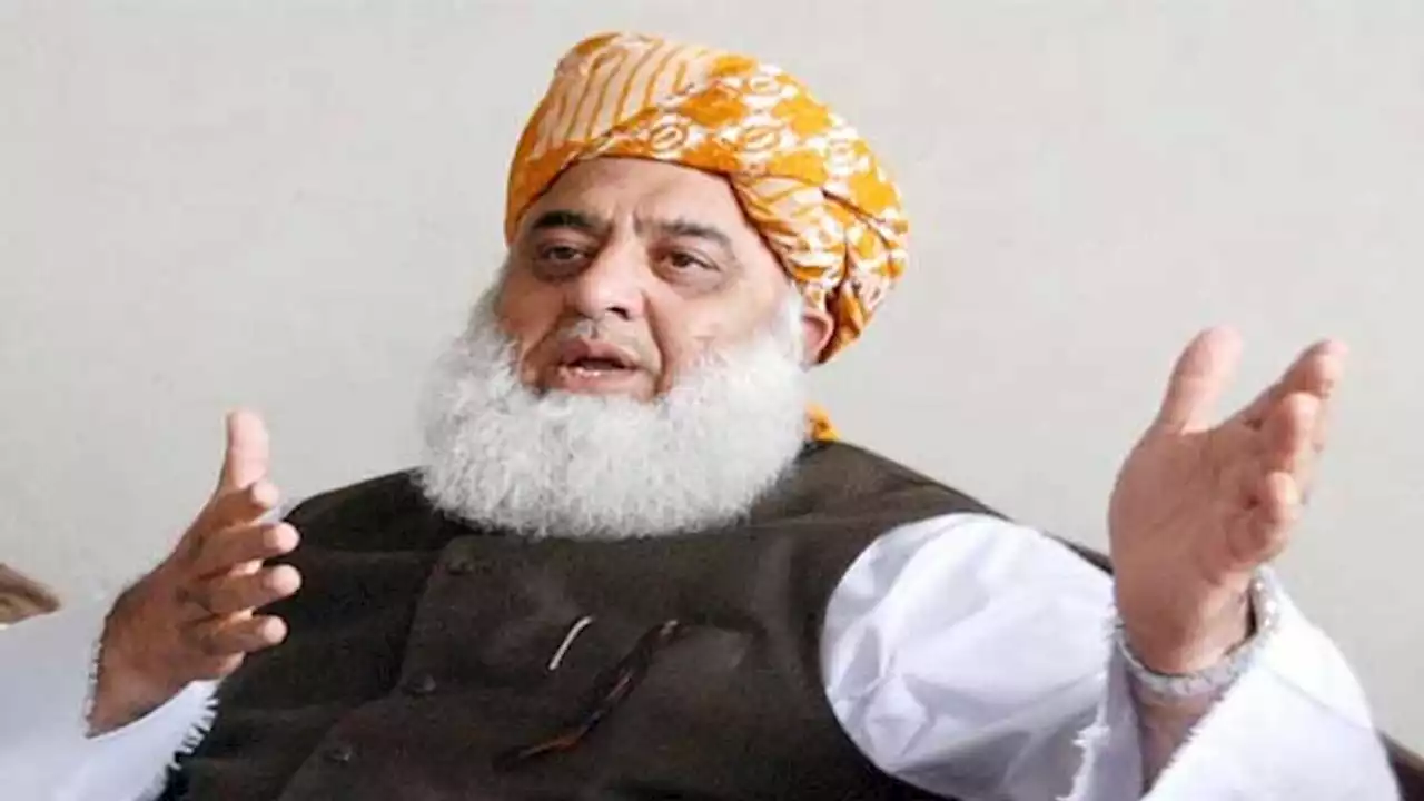 Maulana Fazl wants PTI to leave politics for good, wants Nawaz back in country