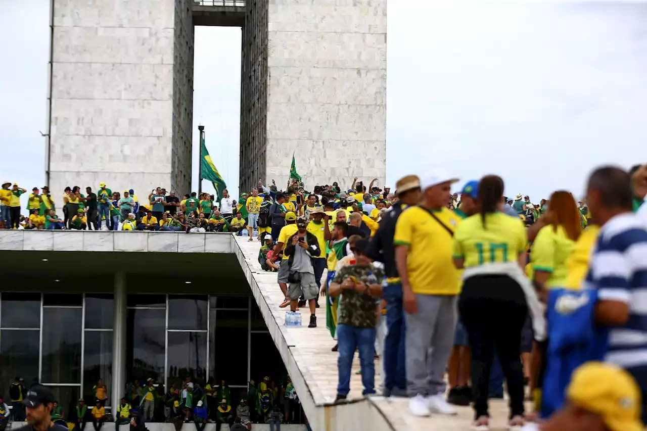 Falta um voto para plenário virtual do STF condenar mais 5 acusados do 8 de janeiro