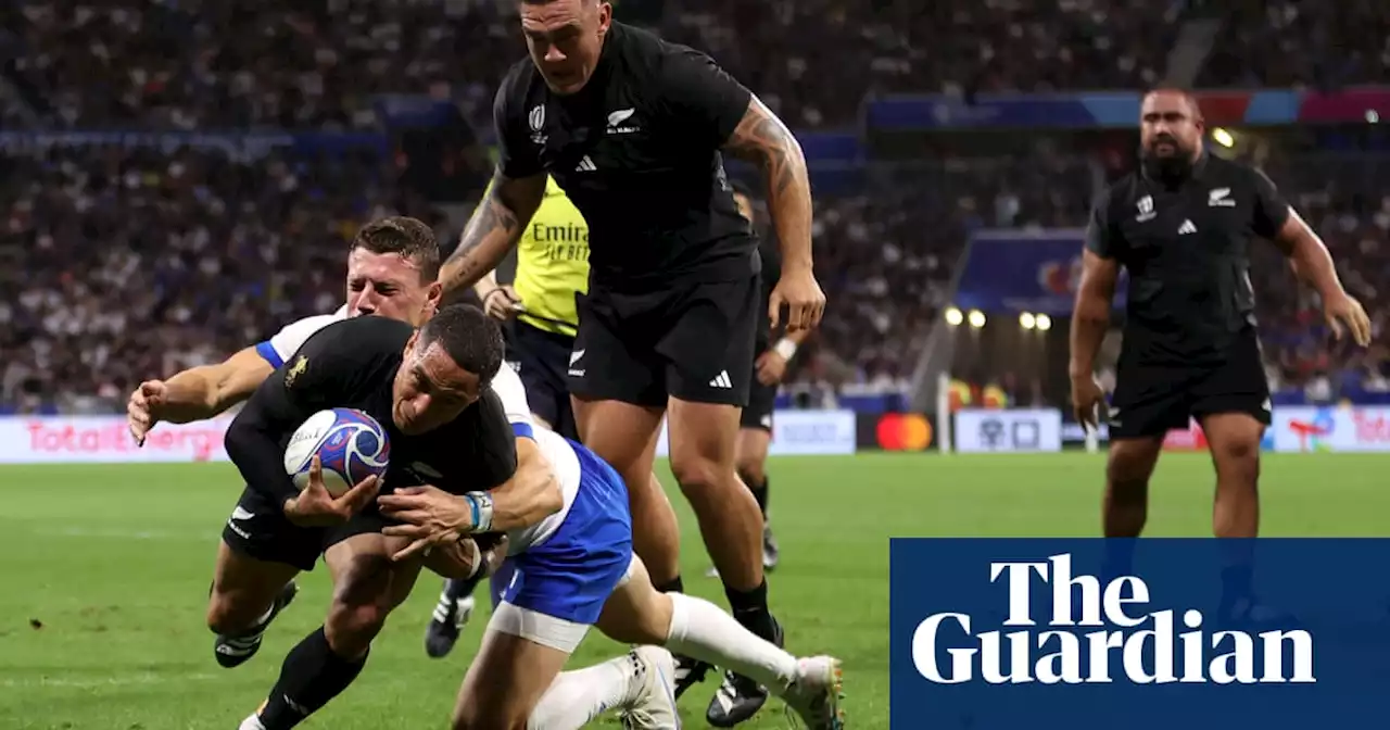 Smith hat-trick inspires New Zealand to World Cup demolition job on Italy