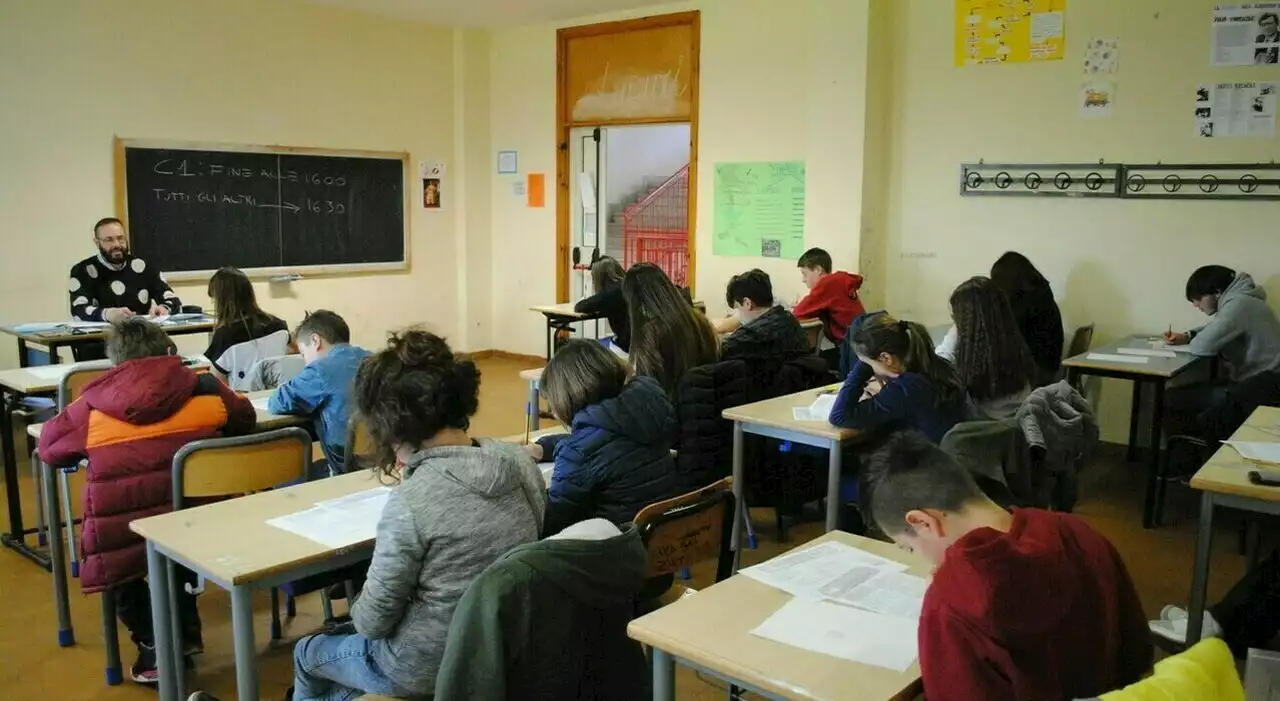 Scuole senza personale, il tempo pieno non parte e gli studenti perdono il 25% delle ore