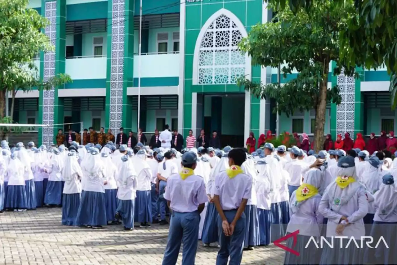 Kemenag Usut Kasus Guru Dimutasi Gegara Protes Toilet Berbayar di MAN 1 Pamekasan