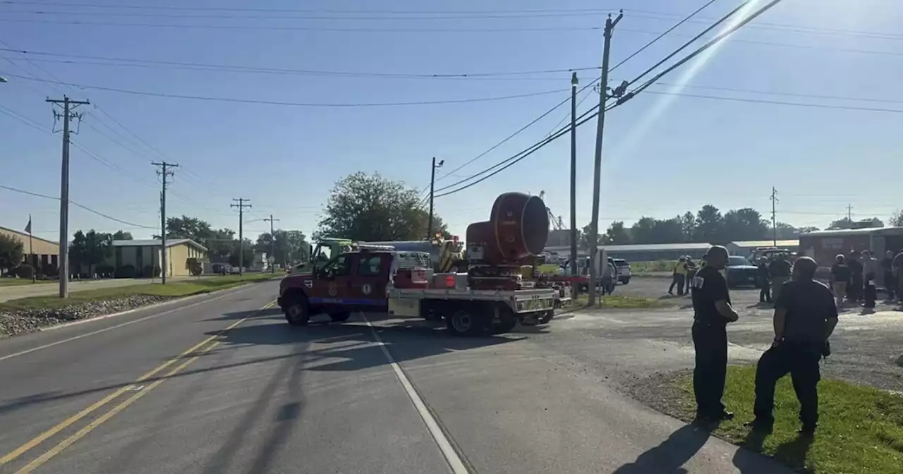 A truck crash in Illinois kills 5, injures 5 and forces evacuation over ammonia leak