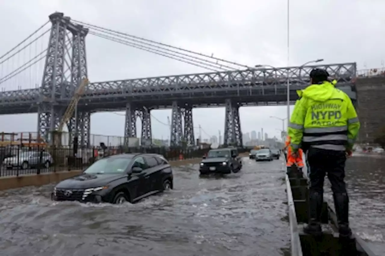 New York deluge triggers flash floods, brings chaos to subways