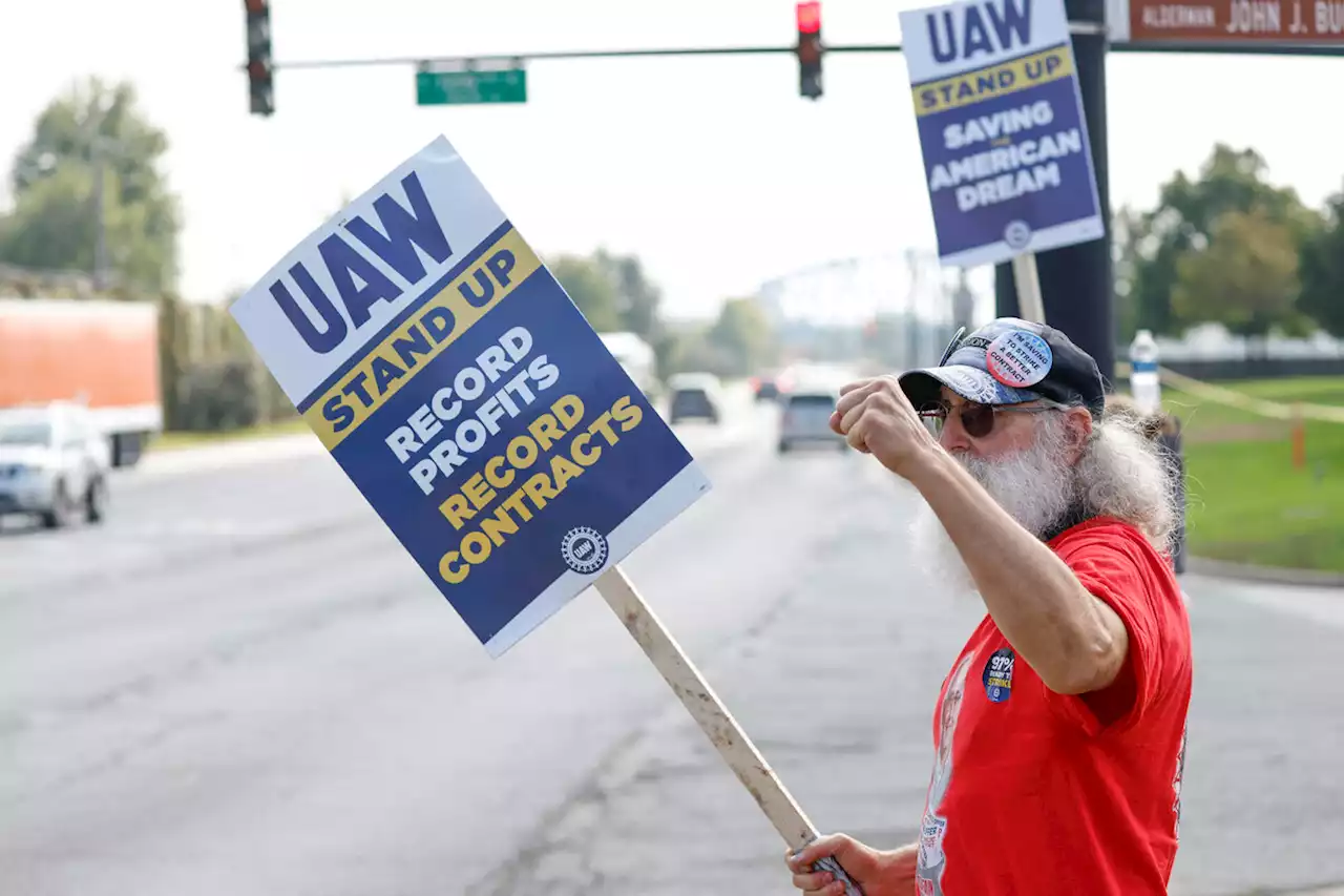 US auto strike expands with 7,000 more workers joining