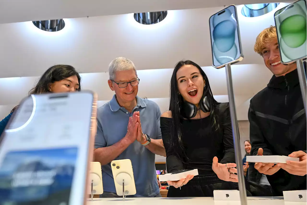 Apple will issue a software update to address iPhone 15 overheating complaints