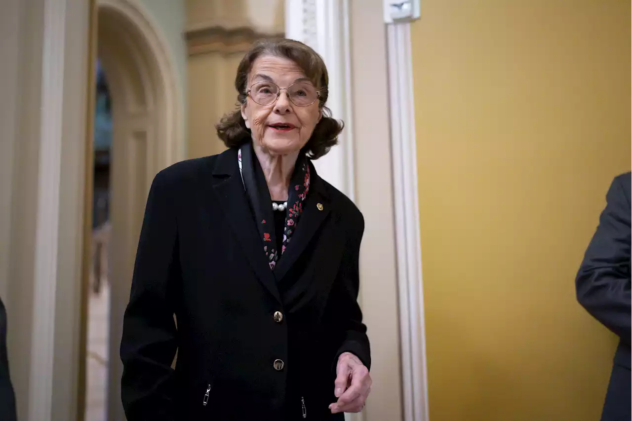 Pelosi to accompany Feinstein's body home to California