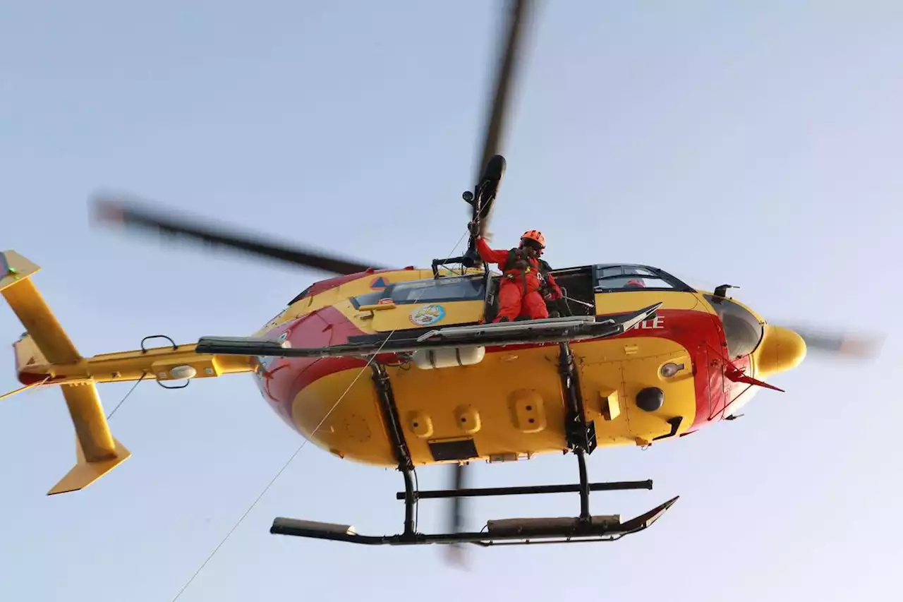 Gironde : une baigneuse piégée dans une baïne ramenée inconsciente sur la plage de Grayan