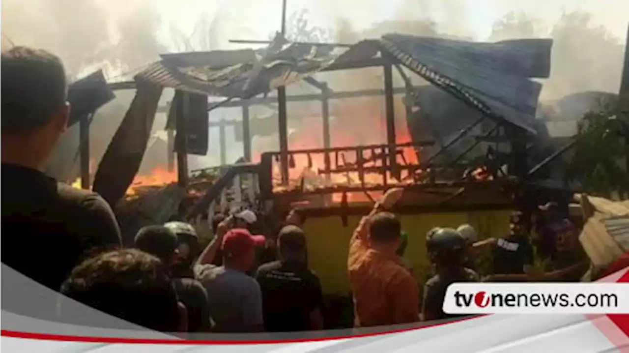 3 Rumah Hangus Terbakar, Ratusan Warga Gotong royong Selamatkan Harta Benda Korban