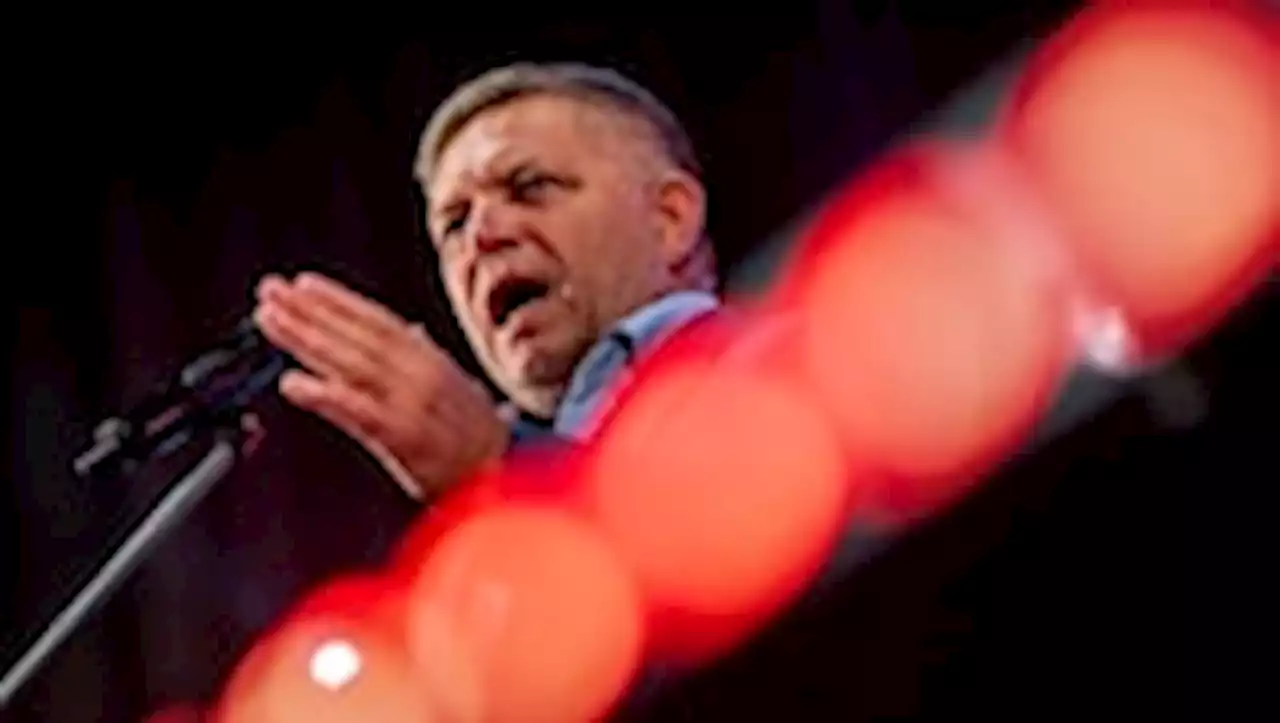 Slovakia election: Anti-Ukraine populist Fico faces ex-journalist Simecka