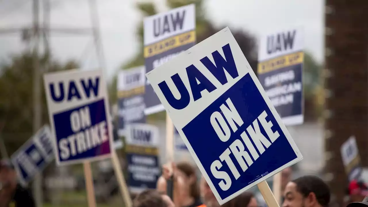 Two reasons why this UAW strike could be 'tougher' to resolve: Fmr. car czar Steven Rattner