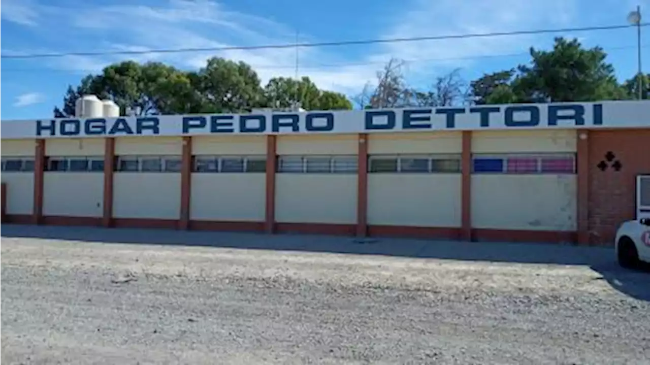 Encontraron dos armas cargadas entre la ropa donada a un hogar de ancianos