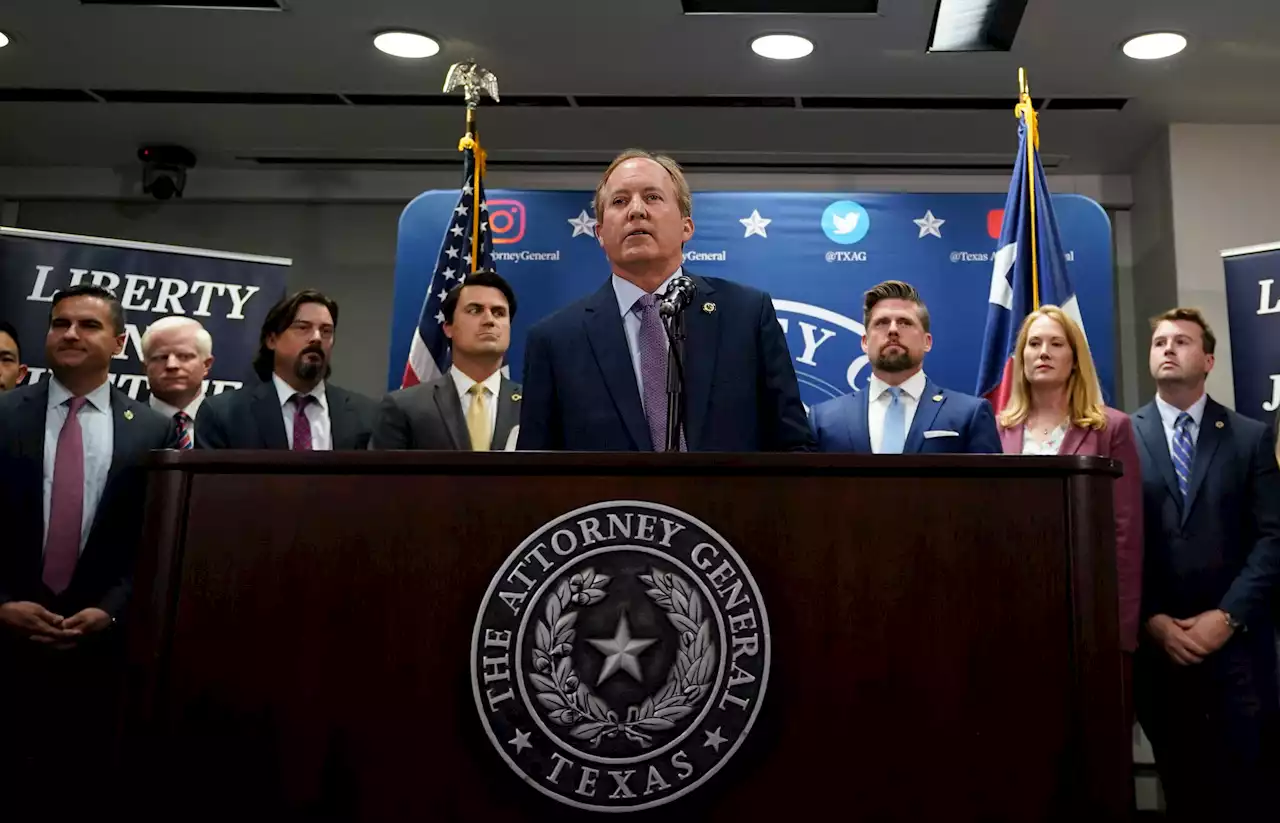 A Conservative Push to Save Ken Paxton